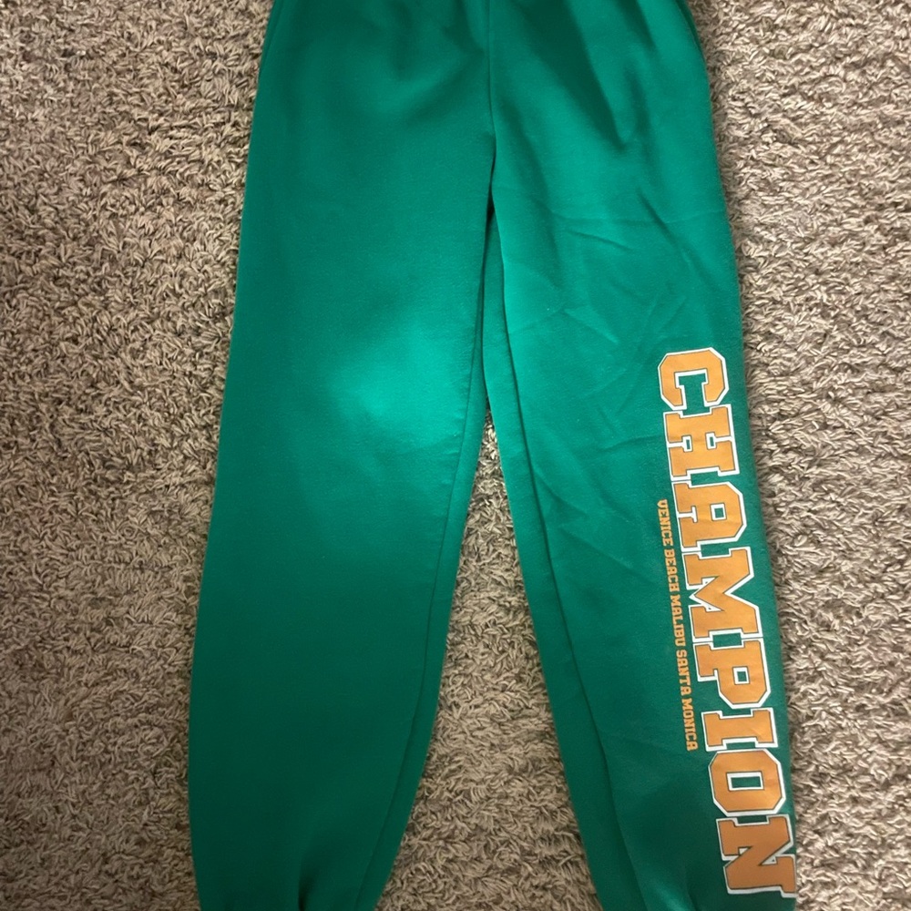 Realtree Green Joggers with Elastic Cuffs